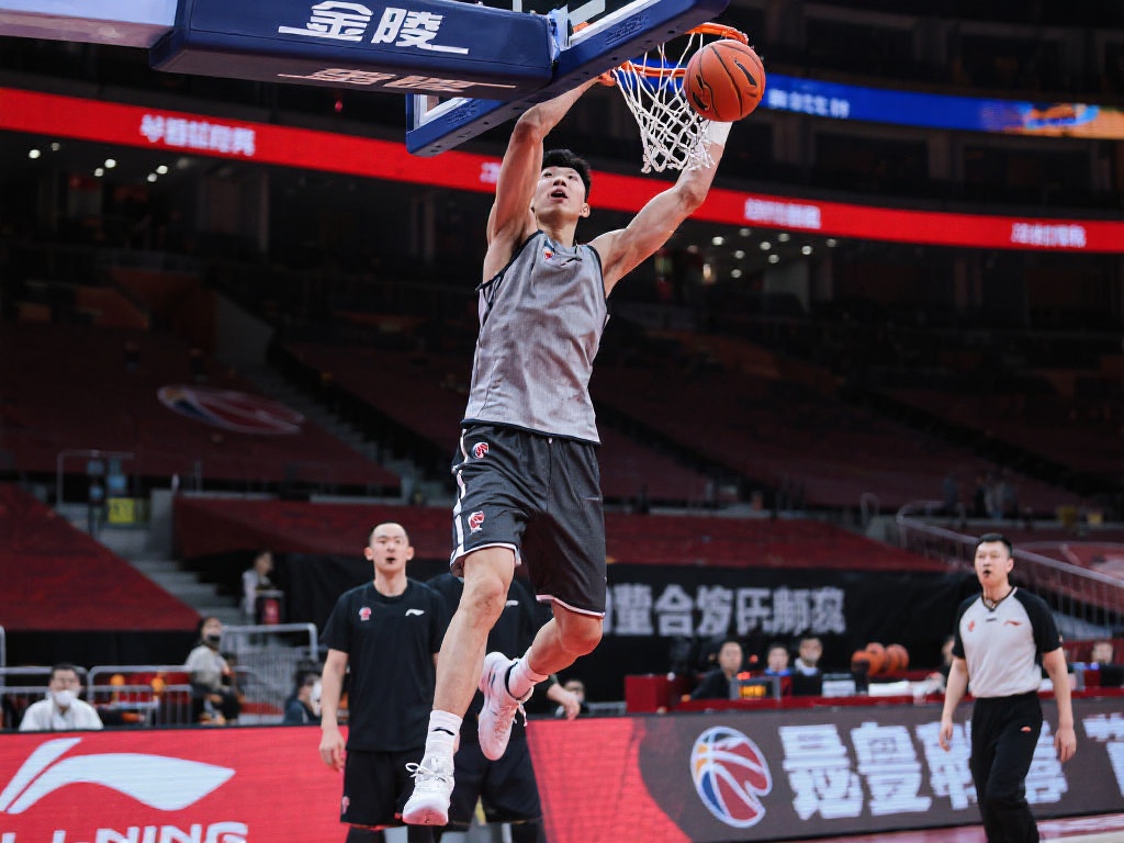 浦奠定了坚 浦奠定了坚